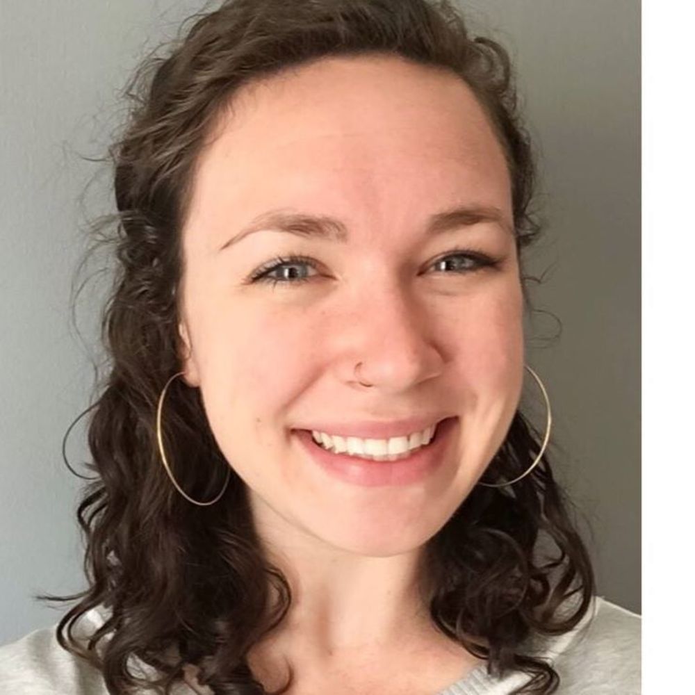 Meet your Posher, Dina